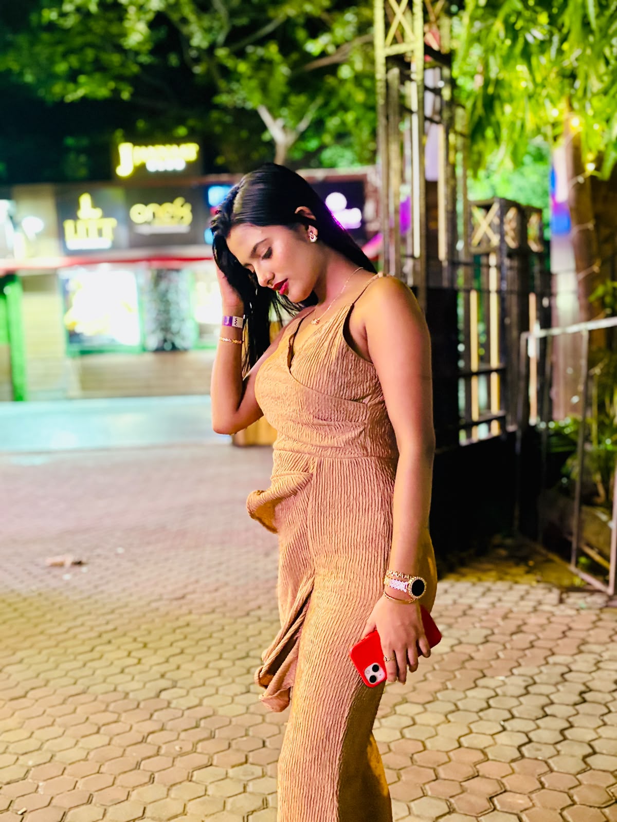 Zara - VIP Model • 27 yrs • Colaba & South Mumbai